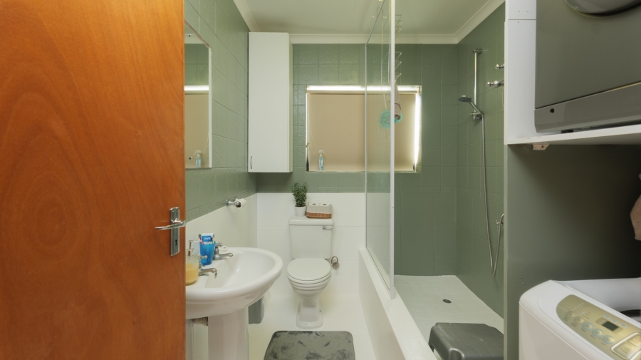 4 Bedroom Property for Sale in Oceanview Heights Western Cape
